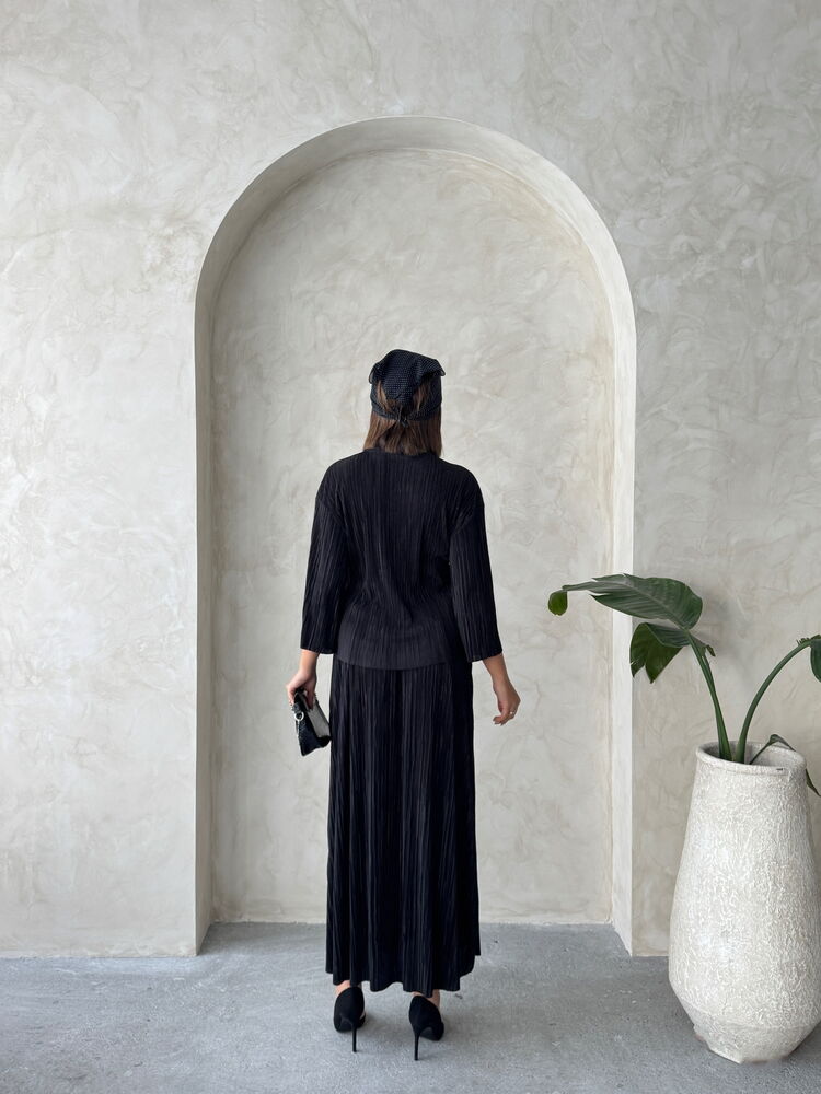 Pleated Maxi Skirt